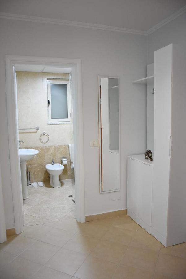 Click - Apartment *