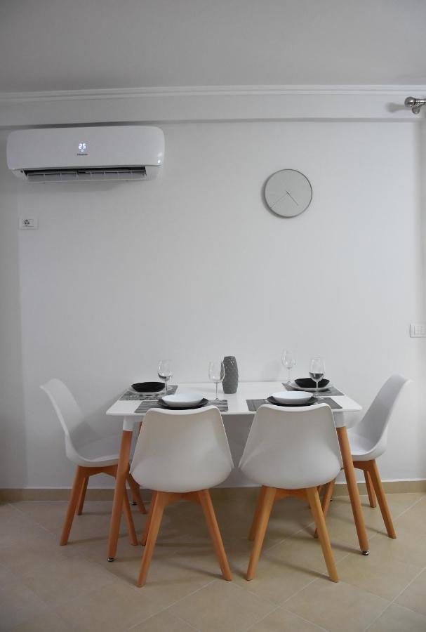 Click - Apartment