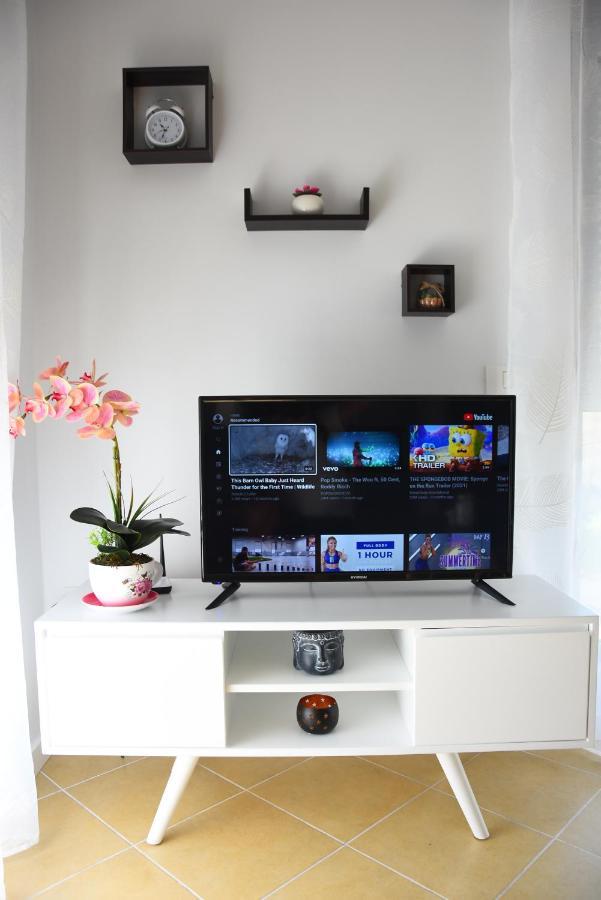 Apartment Click - *
