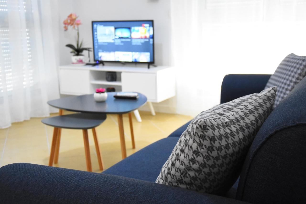 Click - Apartment *